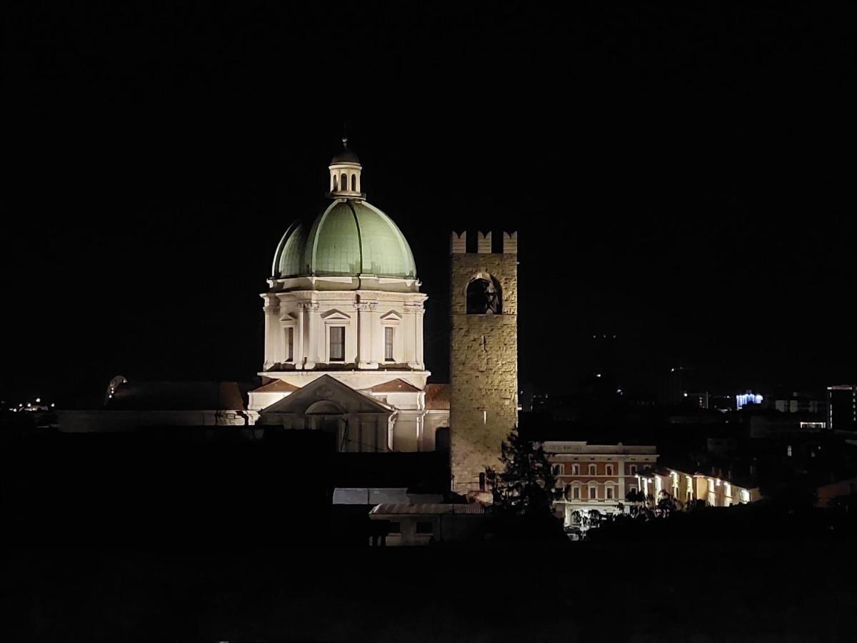 Hotel Fiordiluna, Nel Cuore Di Brescia Exteriér fotografie